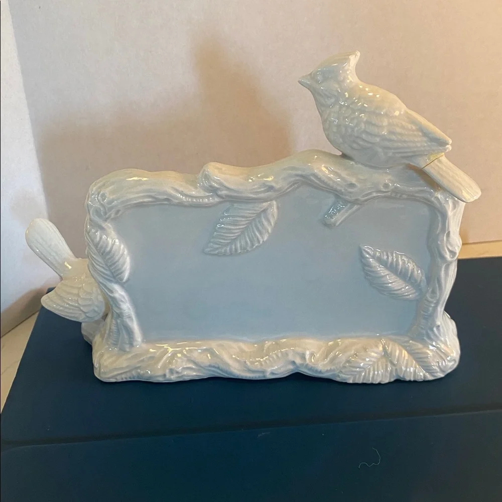 Ceramic Bird Calendar Holder in White Fitz and Floyd Vintage